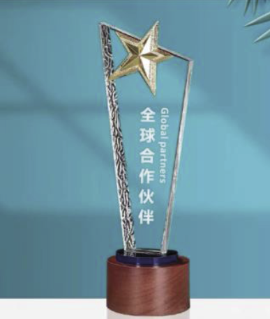Crystal Awards With Round Wooden Base